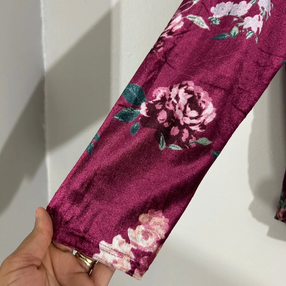 No Boundaries Burgundy Floral Velvet Long Sleeve Top XXXL/3XG Cut Out - Picture 7 of 13